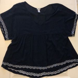Black and white embroidered flowy shirt